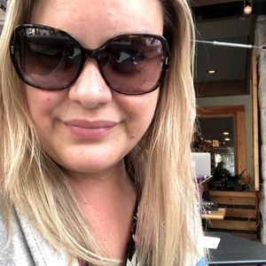 Meet your Posher, Sabrina